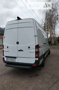 Грузовой фургон Mercedes-Benz Sprinter 2016 в 