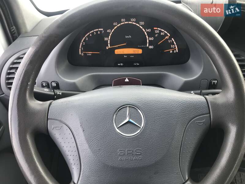 Вантажопасажирський фургон Mercedes-Benz Sprinter 2006 в Рівному