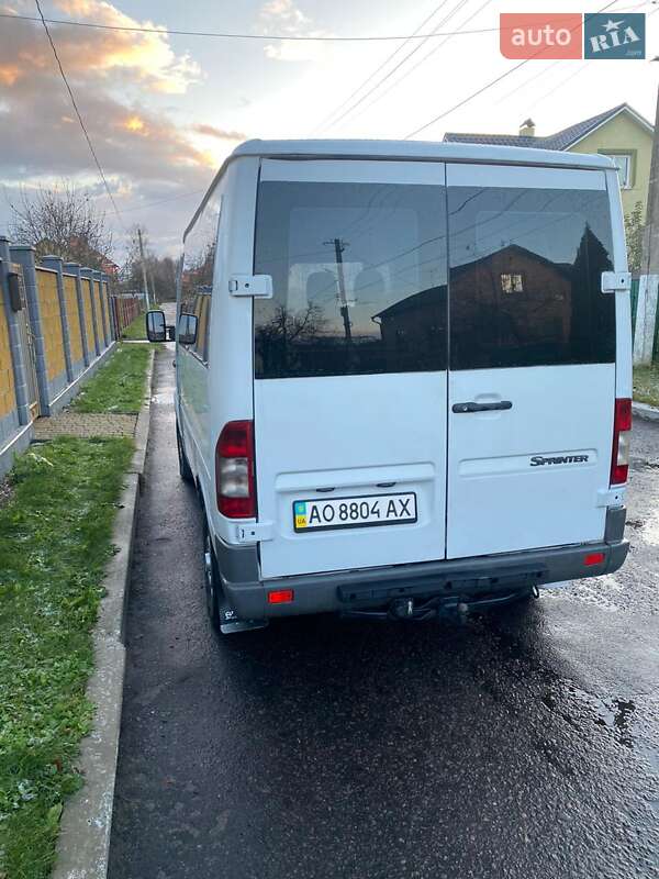 Микроавтобус Mercedes-Benz Sprinter 2004 в Шептицькому