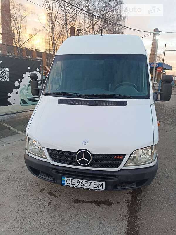 Вантажний фургон Mercedes-Benz Sprinter 2005 в Чернівцях