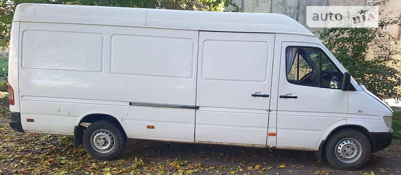 Грузовой фургон Mercedes-Benz Sprinter 1999 в Добровеличковке