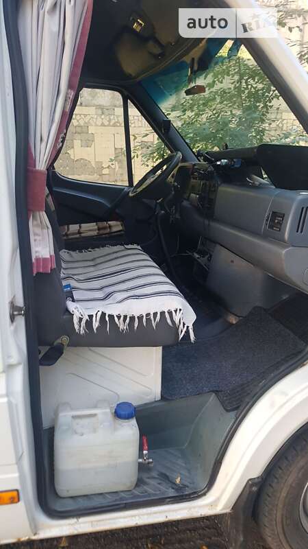 Грузовой фургон Mercedes-Benz Sprinter 1999 в Добровеличковке