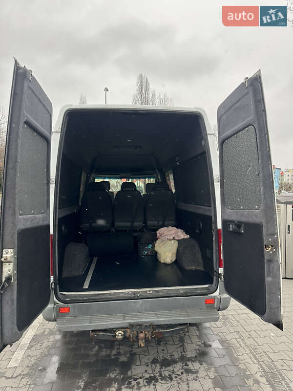 Микроавтобус Mercedes-Benz Sprinter 2003 в Косове фото 11 Микроавтобус Mercedes-Benz Sprinter 2003 в Косове