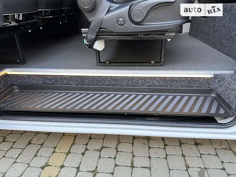 Мікроавтобус Mercedes-Benz Sprinter 2018 в Ужгороді фото 30 Мікроавтобус Mercedes-Benz Sprinter 2018 в Ужгороді