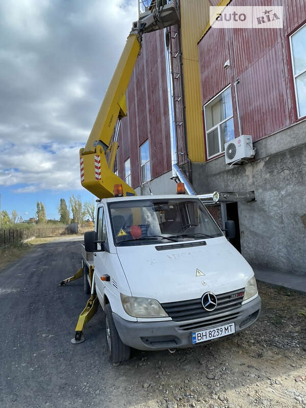 Автовышка Mercedes-Benz Sprinter 2001 в 