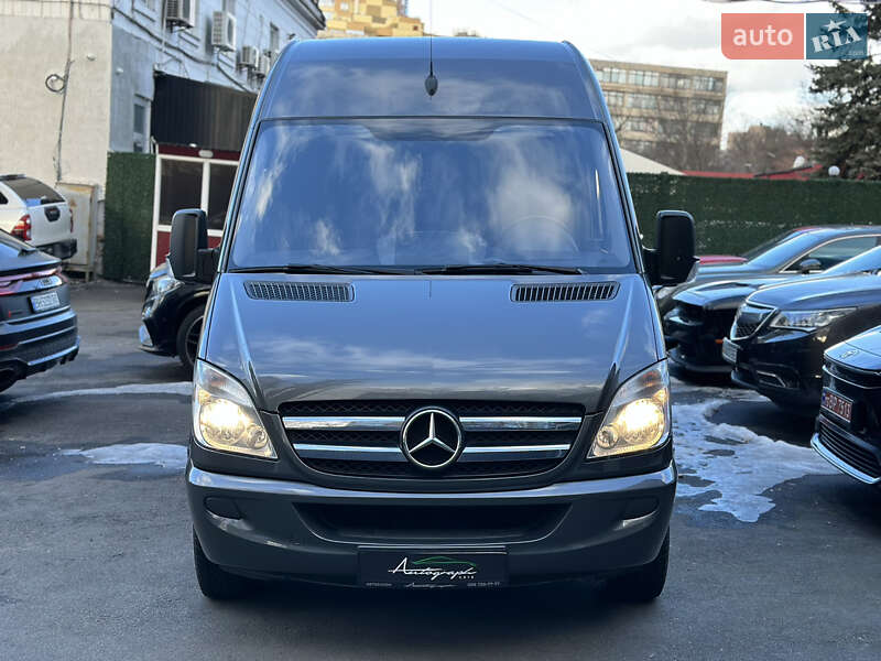 Вантажопасажирський фургон Mercedes-Benz Sprinter 2010 в Києві