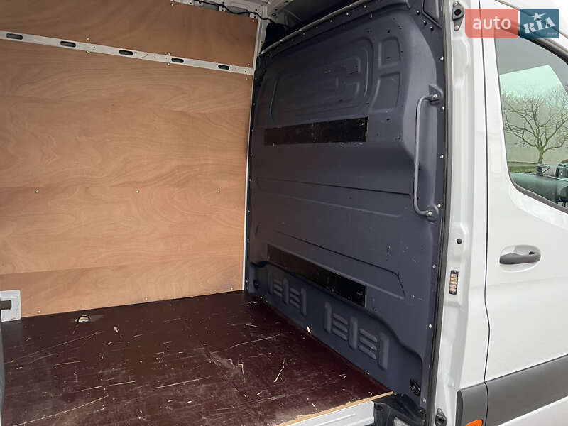 Вантажний фургон Mercedes-Benz Sprinter 2019 в Чернівцях