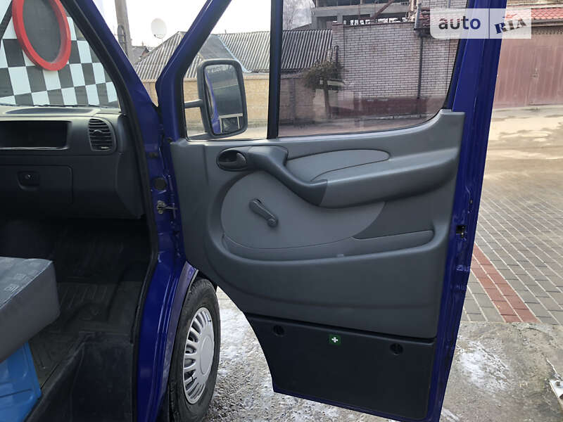 Микроавтобус Mercedes-Benz Sprinter 2003 в Могилев-Подольске