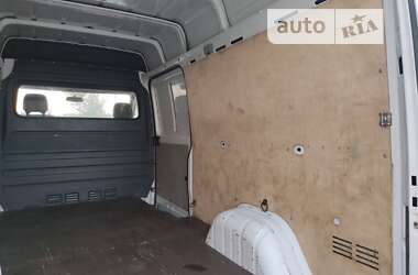 Вантажний фургон Mercedes-Benz Sprinter 2005 в Рівному