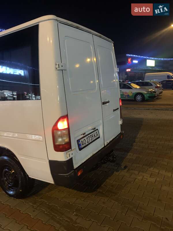 Микроавтобус Mercedes-Benz Sprinter 2006 в Хусте