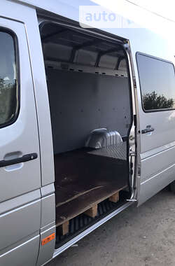 Грузовой фургон Mercedes-Benz Sprinter 2006 в Черновцах