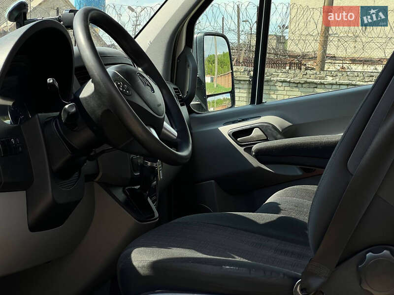 Автовоз Mercedes-Benz Sprinter 2016 в Львові