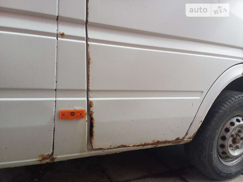 Вантажопасажирський фургон Mercedes-Benz Sprinter 2005 в Львові
