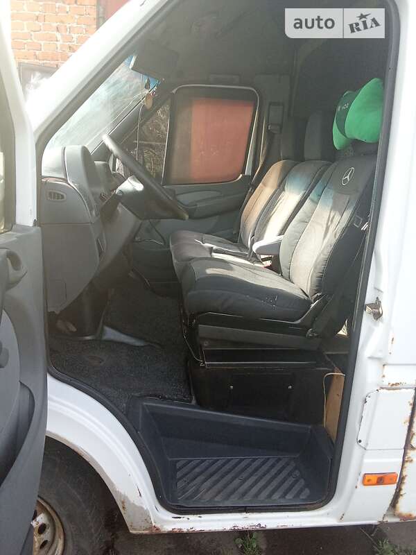 Вантажопасажирський фургон Mercedes-Benz Sprinter 2005 в Львові