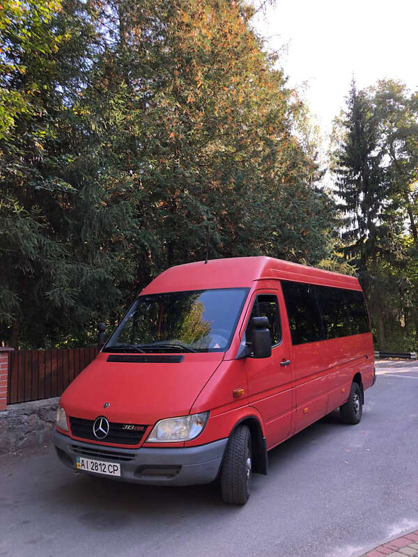 Вантажопасажирський фургон Mercedes-Benz Sprinter 2006 в 