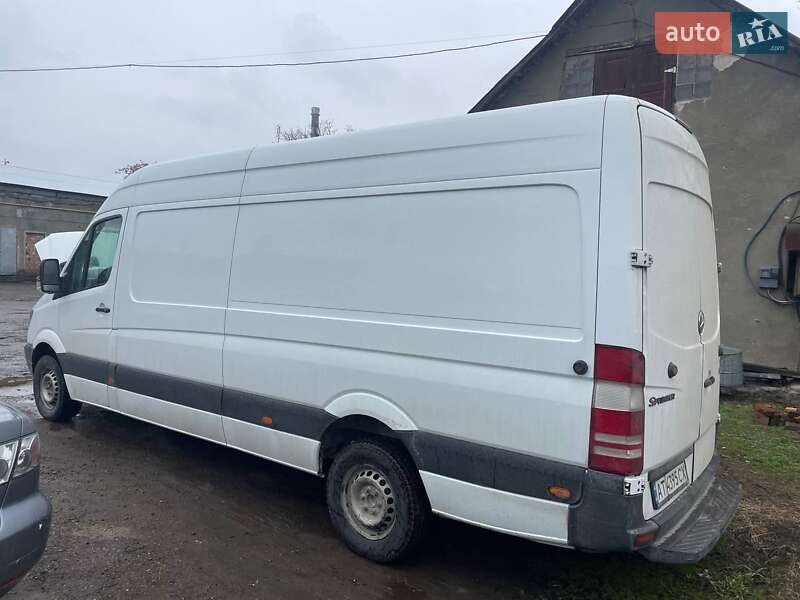 Грузовой фургон Mercedes-Benz Sprinter 2013 в Ивано-Франковске
