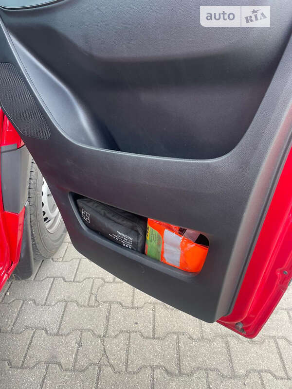 Вантажний фургон Mercedes-Benz Sprinter 2019 в Снятині фото 47 Вантажний фургон Mercedes-Benz Sprinter 2019 в Снятині