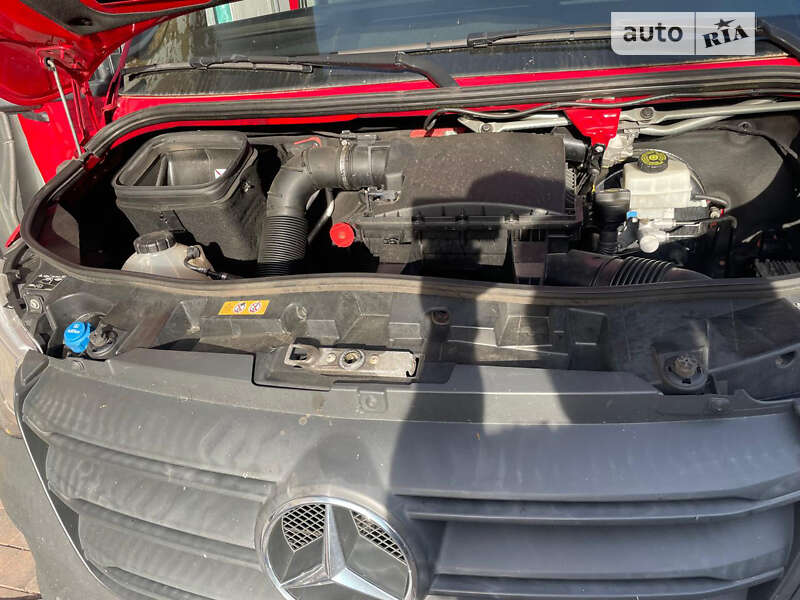 Вантажний фургон Mercedes-Benz Sprinter 2019 в Снятині фото 104 Вантажний фургон Mercedes-Benz Sprinter 2019 в Снятині
