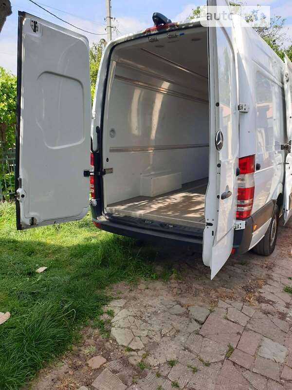Грузовой фургон Mercedes-Benz Sprinter 2016 в Новомиргороде