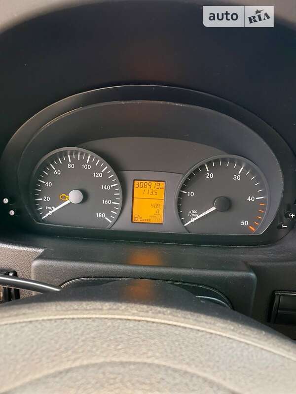 Грузовой фургон Mercedes-Benz Sprinter 2016 в Новомиргороде