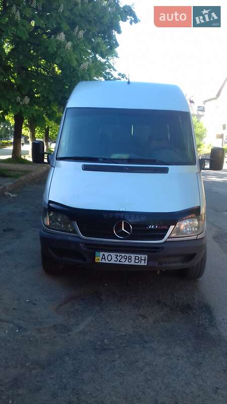 Mercedes-Benz Sprinter 2005