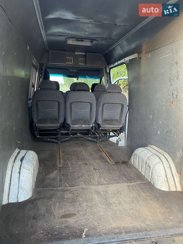 Грузопассажирский фургон Mercedes-Benz Sprinter 1998 в Николаеве