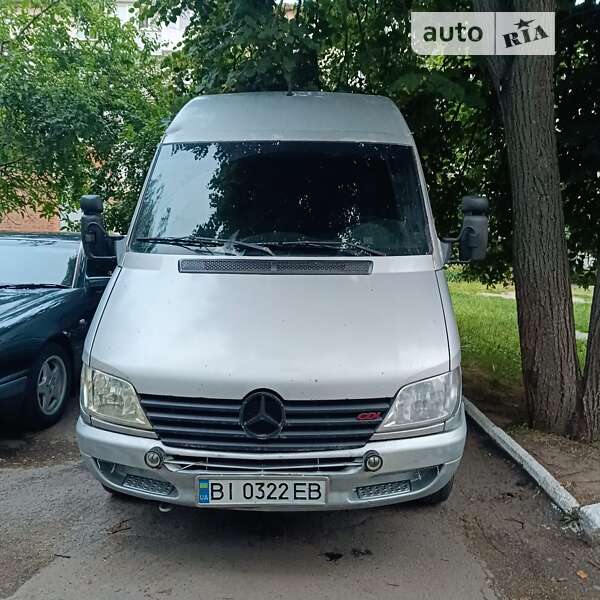 Грузовой фургон Mercedes-Benz Sprinter 2003 в Лубнах