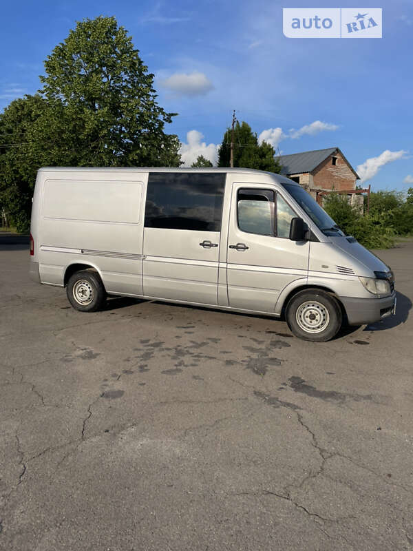 Мікроавтобус Mercedes-Benz Sprinter 2005 в Вараші