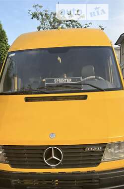 Грузовой фургон Mercedes-Benz Sprinter 1999 в 