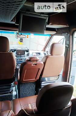 Грузопассажирский фургон Mercedes-Benz Sprinter 2004 в Черновцах