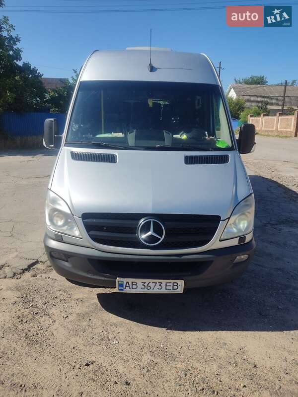 Mercedes-Benz Sprinter 2012