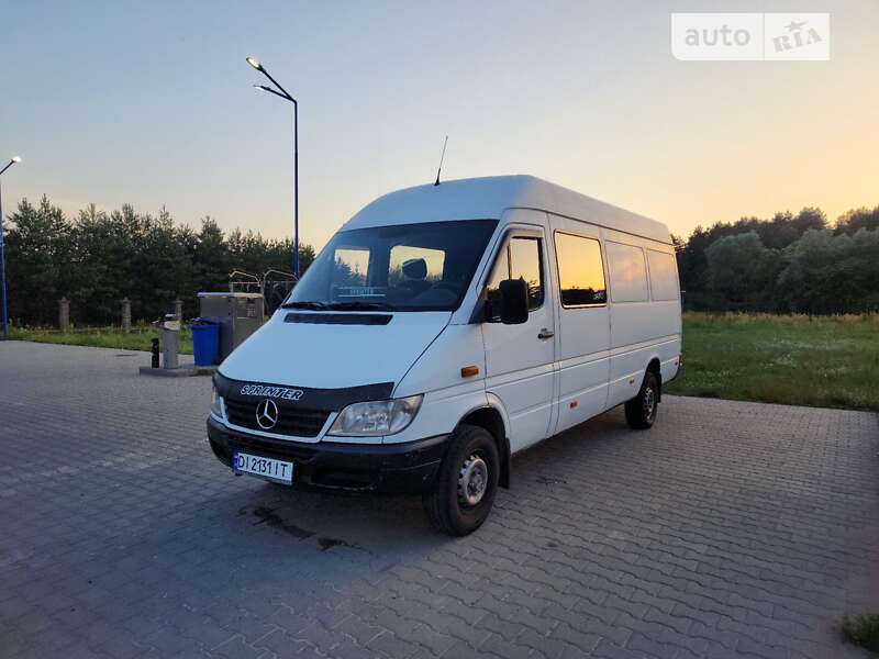 Грузопассажирский фургон Mercedes-Benz Sprinter 2004 в Львове