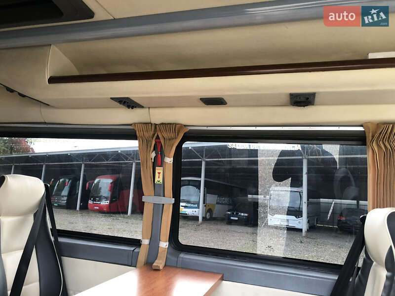 Микроавтобус Mercedes-Benz Sprinter 2004 в Черновцах