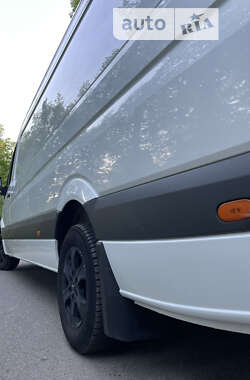 Вантажний фургон Mercedes-Benz Sprinter 2012 в 