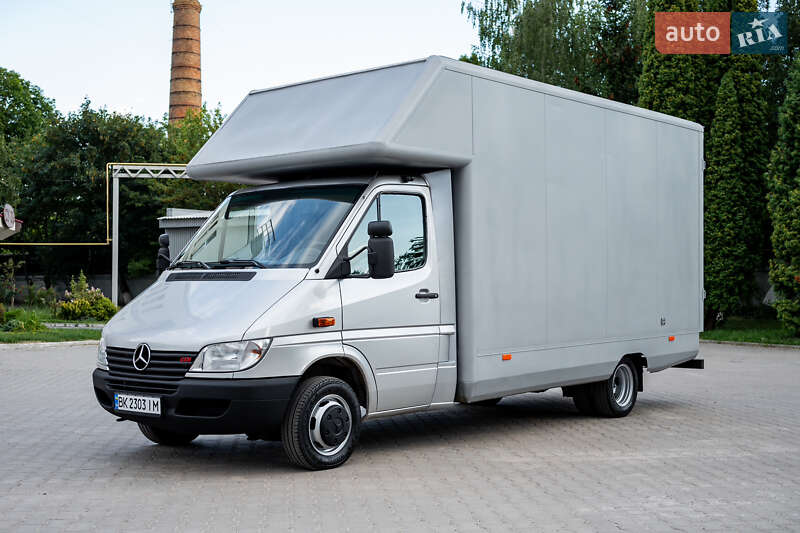 Грузовой фургон Mercedes-Benz Sprinter 2002 в Ровно