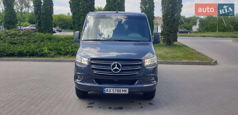 Микроавтобус Mercedes-Benz Sprinter 2021 в 