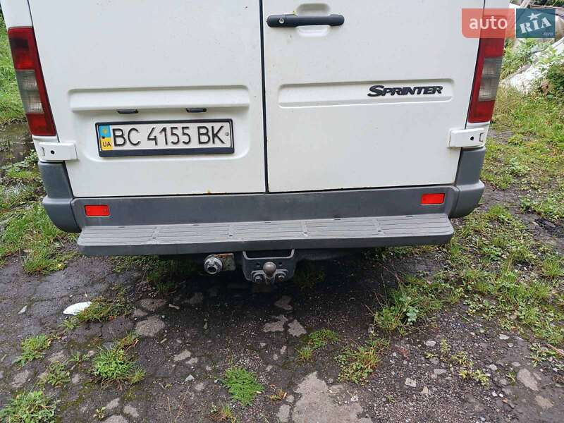 Грузовой фургон Mercedes-Benz Sprinter 2004 в Львове