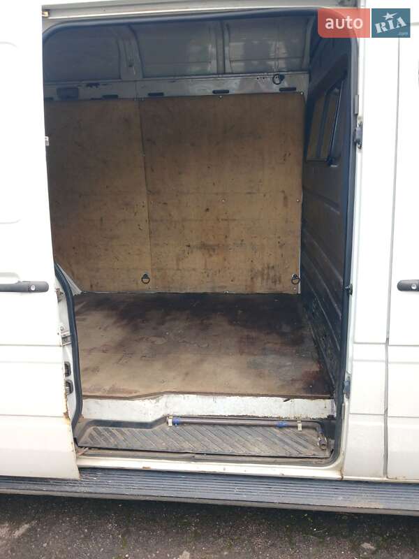 Грузовой фургон Mercedes-Benz Sprinter 2004 в Львове