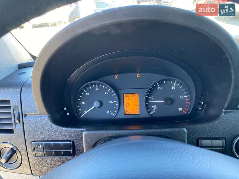 Вантажний фургон Mercedes-Benz Sprinter 2012 в Львові