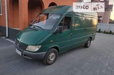 Вантажний фургон Mercedes-Benz Sprinter 2002 в Вараші