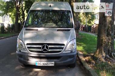 Грузовой фургон Mercedes-Benz Sprinter 2010 в Львове