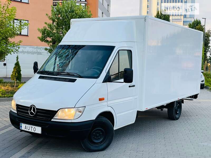 Вантажний фургон Mercedes-Benz Sprinter 2003 в Івано-Франківську