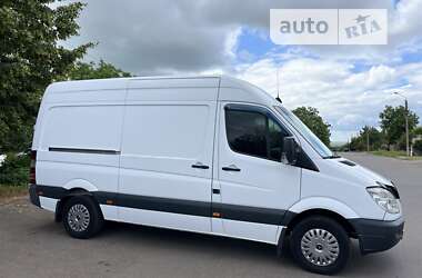Грузовой фургон Mercedes-Benz Sprinter 2012 в 