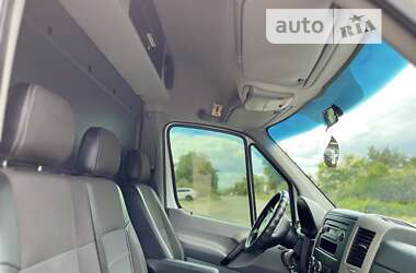 Грузовой фургон Mercedes-Benz Sprinter 2012 в 