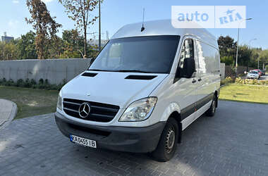 Вантажопасажирський фургон Mercedes-Benz Sprinter 2010 в Мостиській