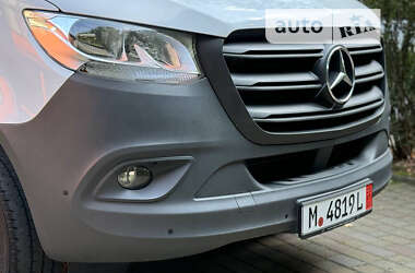 Грузовой фургон Mercedes-Benz Sprinter 2023 в 