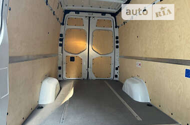 Грузовой фургон Mercedes-Benz Sprinter 2023 в 