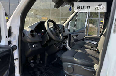 Грузовой фургон Mercedes-Benz Sprinter 2023 в 