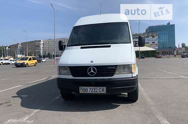 Вантажопасажирський фургон Mercedes-Benz Sprinter 2000 в Харкові