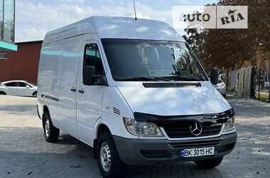 Грузовой фургон Mercedes-Benz Sprinter 2004 в Ровно